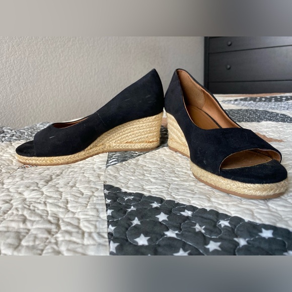 H&M Black velvet platforms Size 36 - Picture 6 of 7